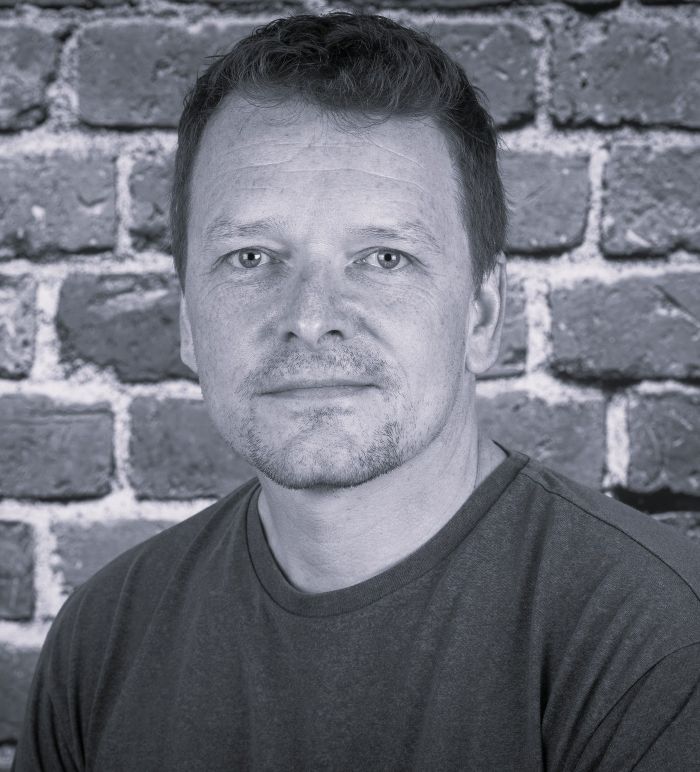 Craig Whitney A BW 700