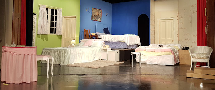 bedroom farce sun pm